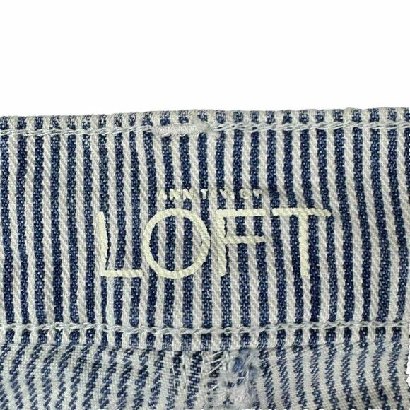 ANN TAYLOR LOFT Relaxed Skinny Bleach Distressed Pants 27/4 Blue White Stripe - Picture 5 of 12